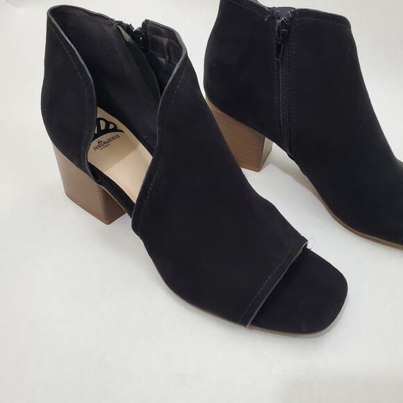 Fergalicious | Volume Open Side Heeled Booties - Picture 2 of 10